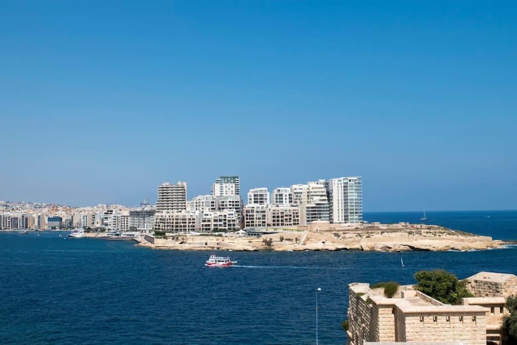 Vallettastay - Harbor View Gem- Sea View 1 Bed Apt Екстер'єр фото