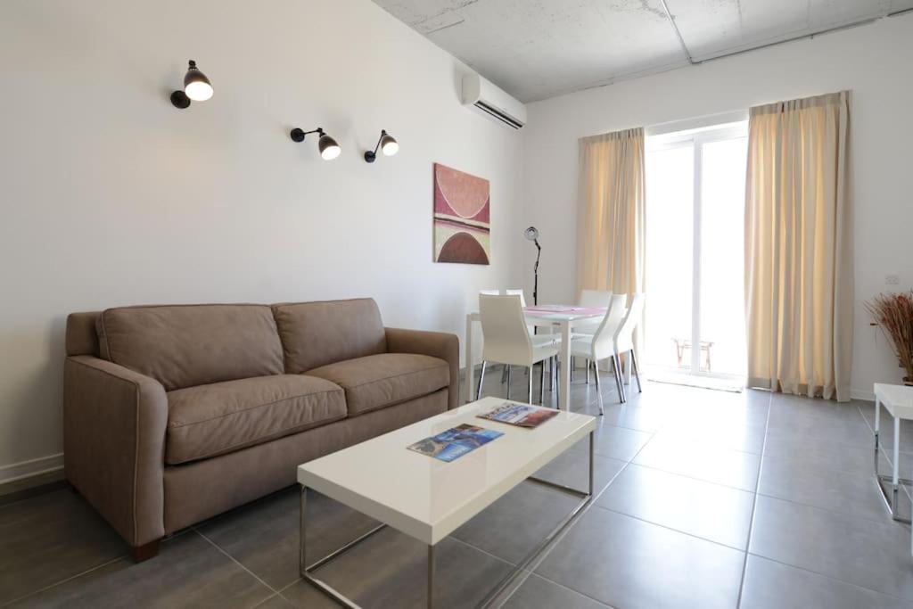 Vallettastay - Harbor View Gem- Sea View 1 Bed Apt Екстер'єр фото